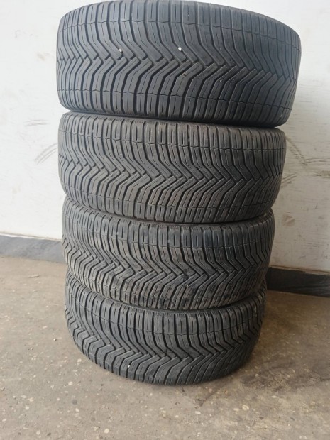 Michelin Cross Climate 225/45R17