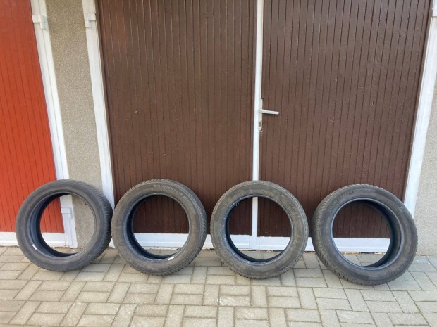 Michelin Crossclimate 4 évszakos használt gumi 215/50 R17 95 W 4db egy