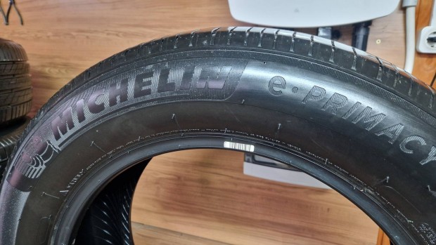 Michelin E Primacy�235/60 R18