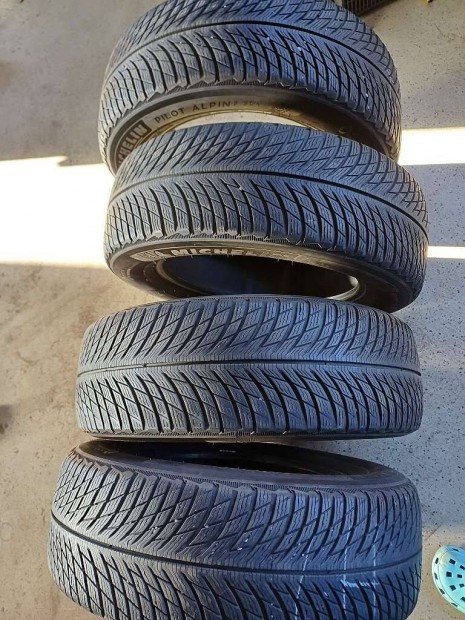 Michelin Pilot Alpin5 SUV 225/60R17 103H