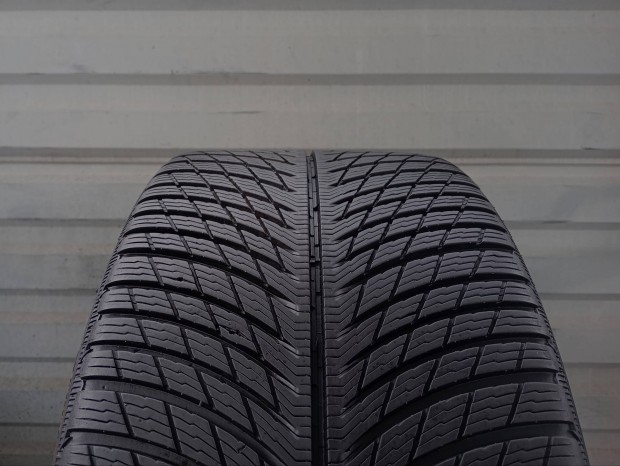 Michelin Pilot Alpin 5 SUV XL 2db 285/35 R21 105W 2db 255/40 R21 102V