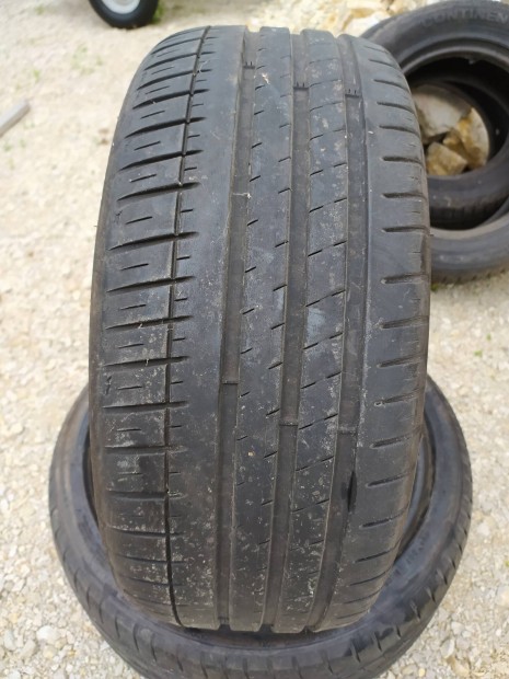 Michelin Pilot Sport 3 225/40  R18 