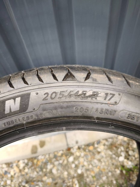 Michelin Primacy 4 205/45 R17