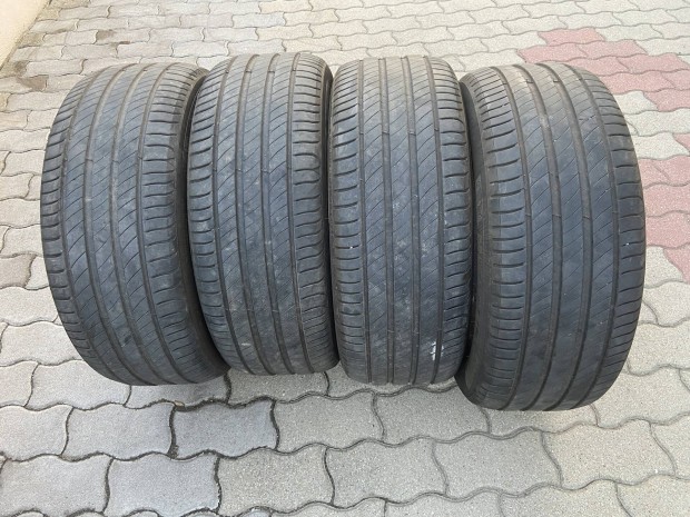 Michelin Primacy 4 235/50R18 nyrigumi garnitra