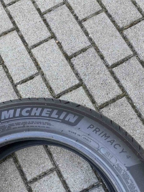 Michelin Primacy 4 nyri gumi