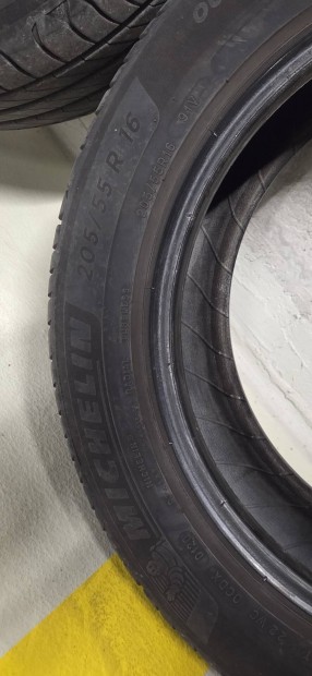 Michelin Primacy 4 nyrigumi garnitra