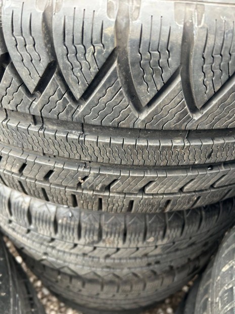 Michelin Tli Gumi 4db 75%-os llapot 235/45 R18