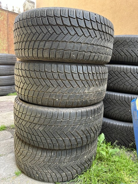 Michelin X-Ice Snow 245/45 R18 XL újszerű téli gumi 245/45R18