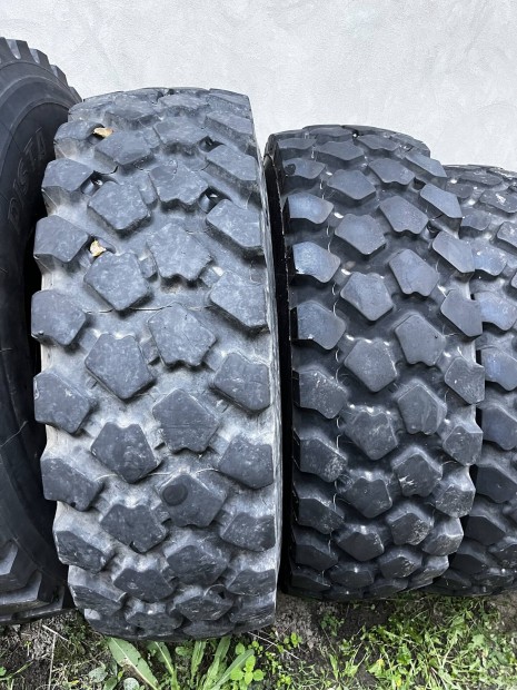 Michelin Xzl 1400x20 teherautó gumi