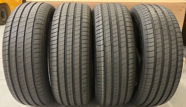 Michelin e.Primacy 4 195/55R16 91H XL S1 nyári gumi
