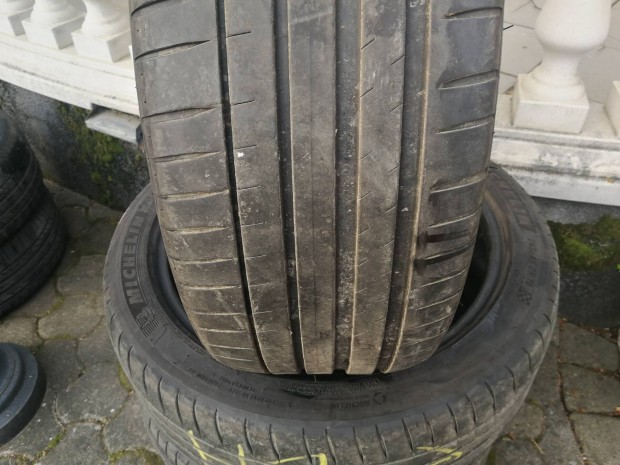 Michelin pilot Sport 4  245-45-19  r/db