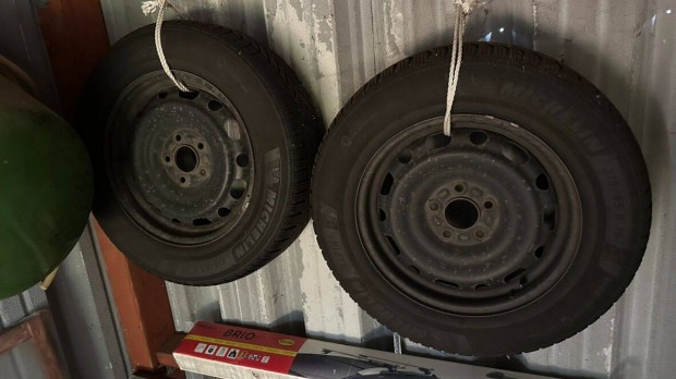 Michelin tli gumi szett lemez felnivel 215/65R16
