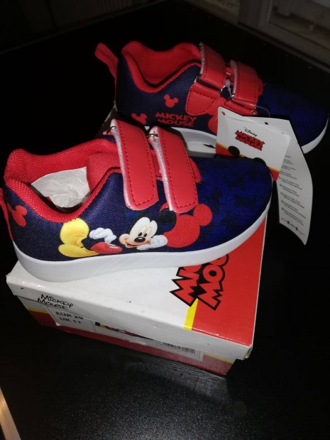 Mickey Mouse cipő
