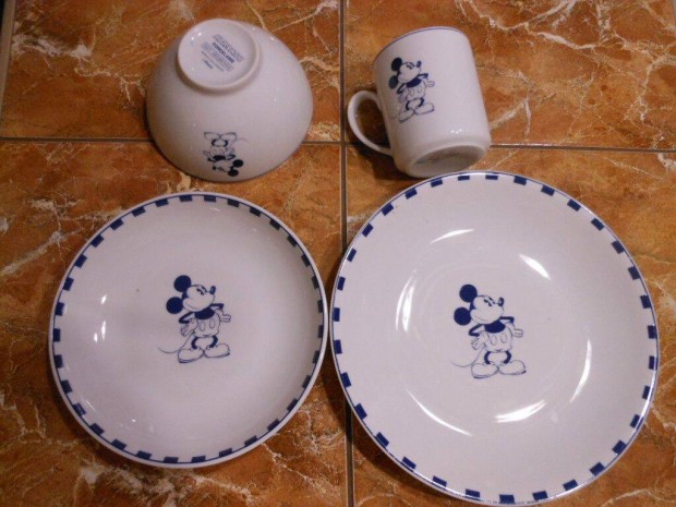 Mickey mouse j gay degrenne olasz porceln kislegnynek szett