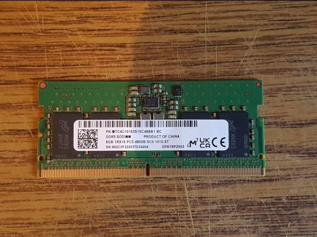 Micron 8GB DDR5 laptop RAM