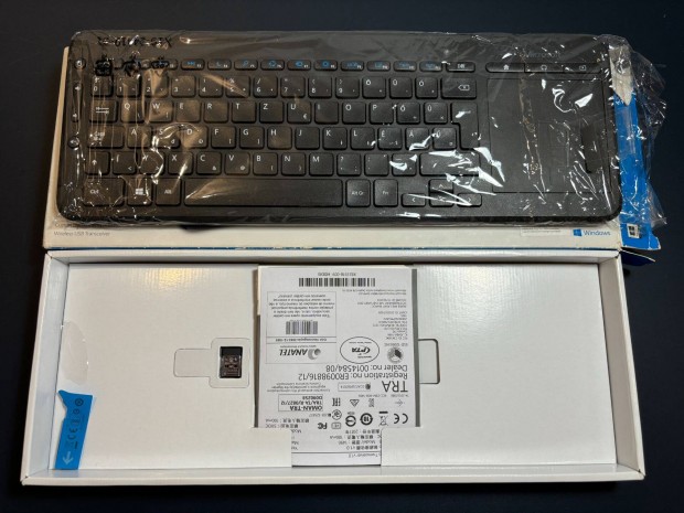 Microsoft All-in-One Media Keyboard bluetooth billentyzet, touchpad