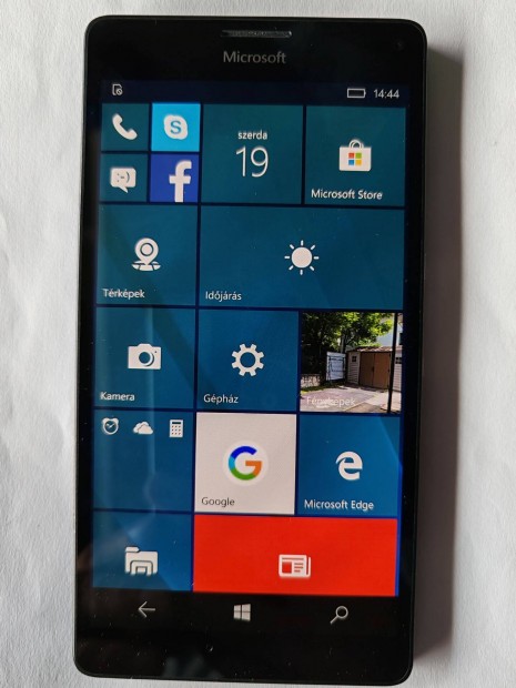 Microsoft Lumia 950 XL Windows 10