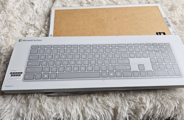 Microsoft Surface Keyboard teljesen új dobozos olasz