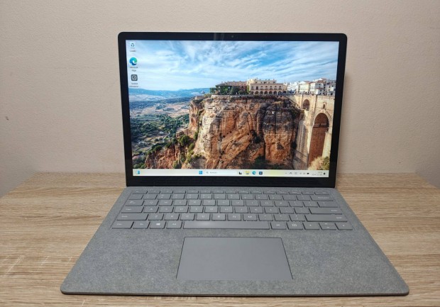 Microsoft Surface Laptop 2 13" i5-8350U/8GB/256GB Nvme/2256x1504