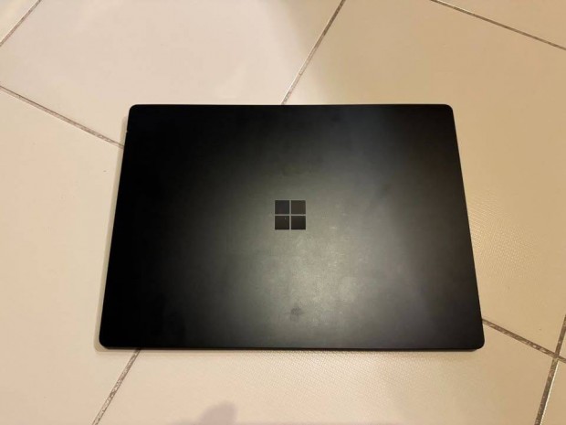 Microsoft Surface Laptop 4 i7-1185G7 16GB RAM 512GB SSD 15"