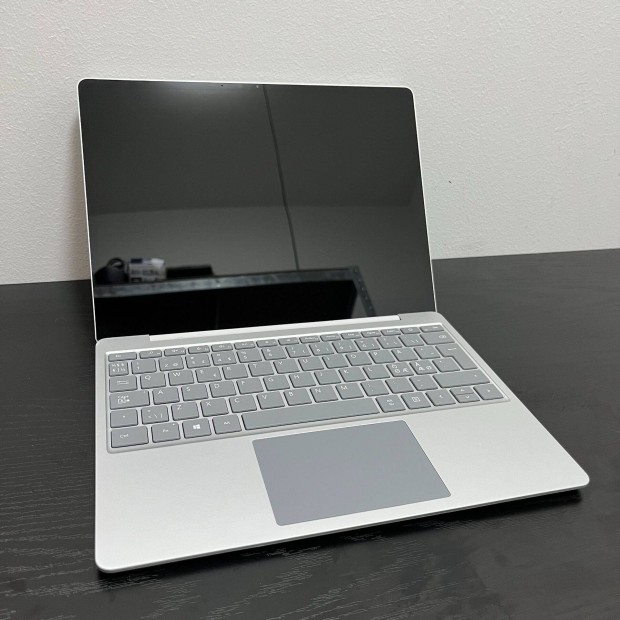 Microsoft Surface Laptop Go