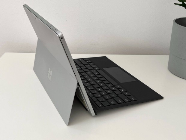 Microsoft Surface Pro 4 | i5-6300u | 4/128gb - Win11