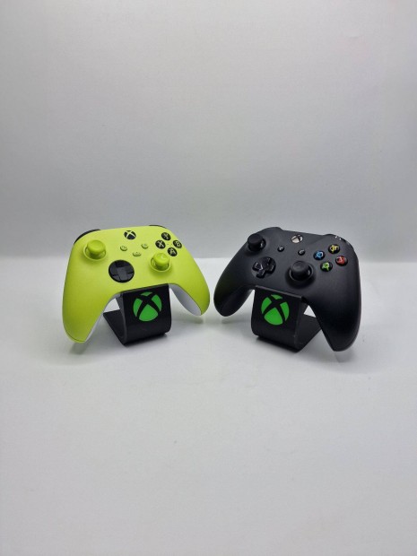 Microsoft Xbox One X 1TB +2 kontroller (5647), 1 év garancia