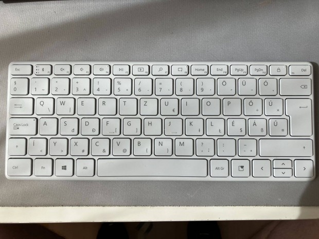 Microsoft designer compact keyboard (fehr)