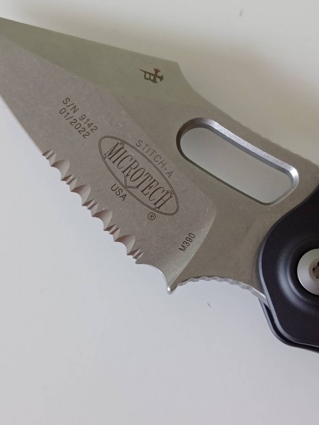 Microtech zsebk�s t�ra k�s bicska USA 