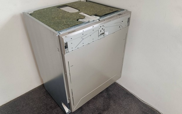 Miele G 5260 Scvi Active Plus beépíthető mosogatógép, másfél éves