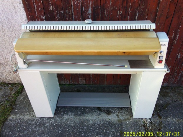 Miele HM 20-100 tipusú,minőségi Német vasaló eladó