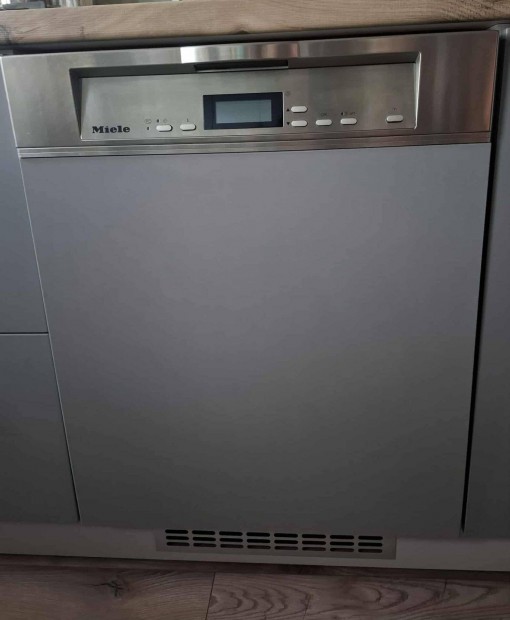 Miele mosogatgp (F24-es hibakd) elad