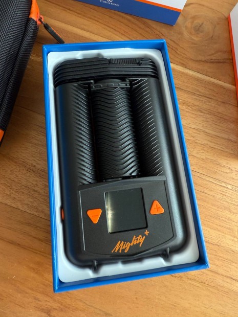 Mighty+ vaporizer gyári tokkal töltővel kiegészítőkkel csak kipróbált!