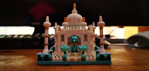 Mikro Lego jellegű építők Taj Mahal, parti ház, malom, havas templom
