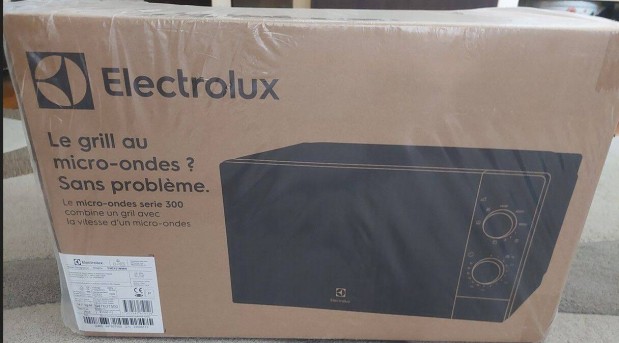 Mikrohullm st Electrolux Emz421MMW