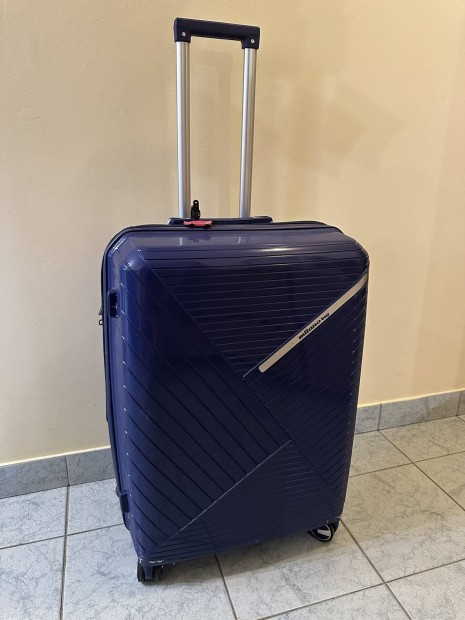 Milano utazó bőrönd törésálló