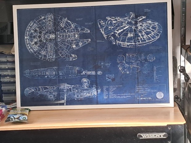 Millennium Falcon blueprint, kpkerettel egytt