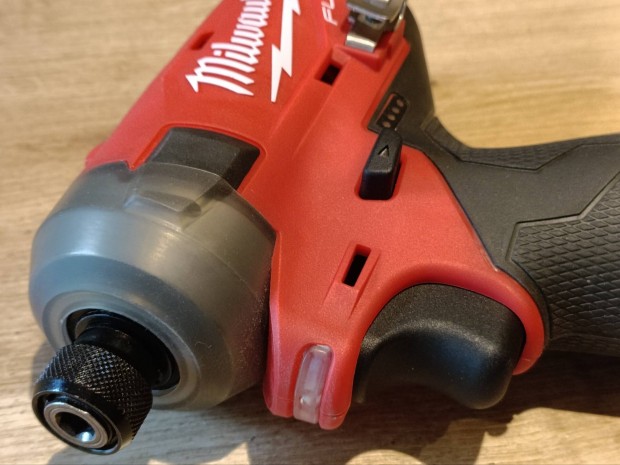 Milwaukee M12Fqid-0 akkus tvecsavaroz