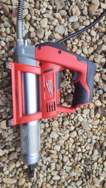 Milwaukee M12 GG zsrz, zsr kinyom