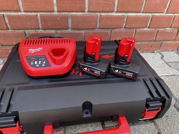 Milwaukee M12 Nrg-402 akkumultor s tlt szett