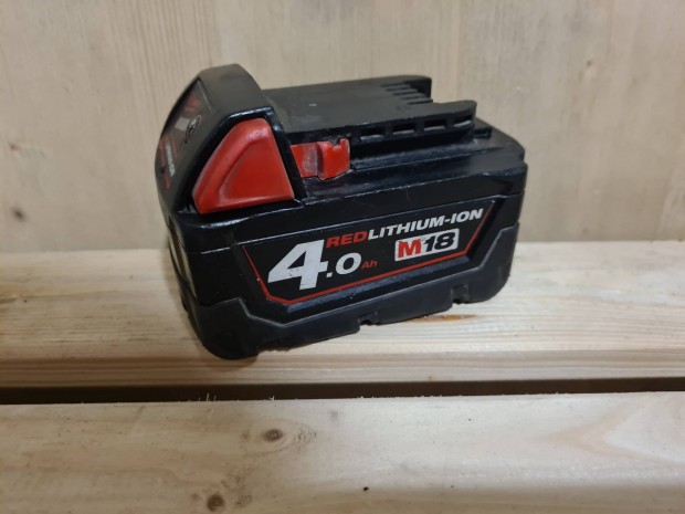 Milwaukee M18 B4 4ah akkumltor elad!