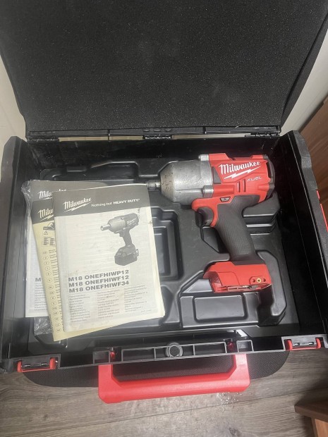 Milwaukee M18 tvecsavatoz