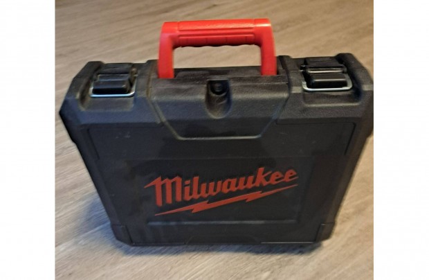 Milwaukee koffer , szerszm trolo