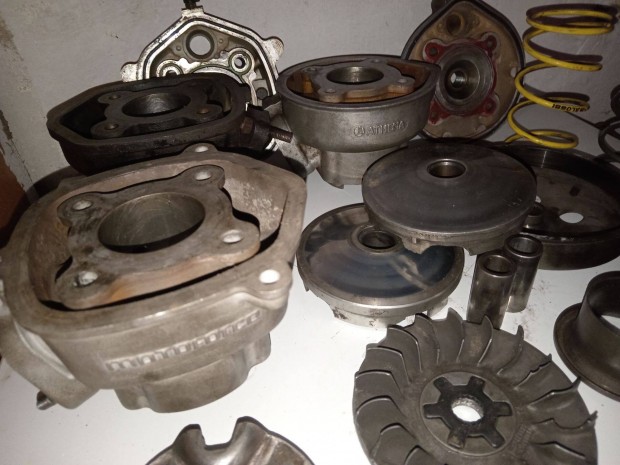 Minarelli alkatrszek eladk vegyesen