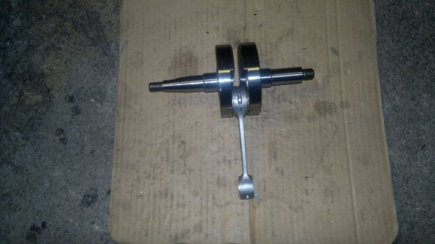 Minarelli am 6 hosszulöketü stage 6 uj fötengely