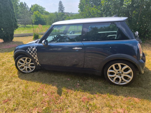 Mini Cooper 1598cm3