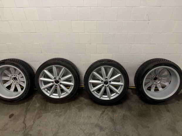 Mini Cooper 17" ker�kgarnit�ra n�gy�vszakos gumival