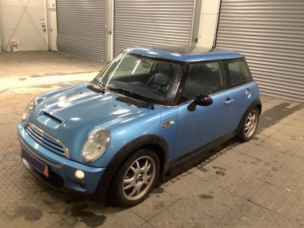 Mini Cooper R53 S alkatrészek eladók