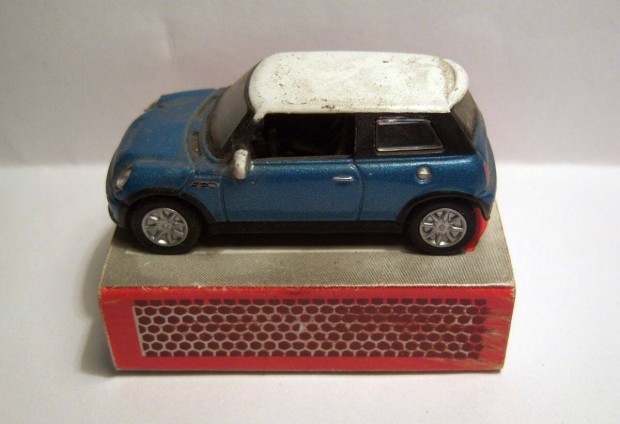 Mini Cooper S (RS 72048) 1:72 (hinyos) viseltes