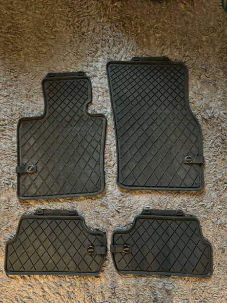 Mini Cooper haszn�lt gumisz�nyegek elad�k